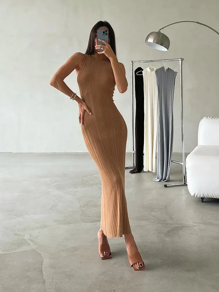 Women's Sleeveless Crochet Slim-Fit Maxi Dress